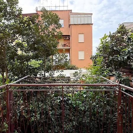 Centocelle Charm Easy Metro To Sights Rome